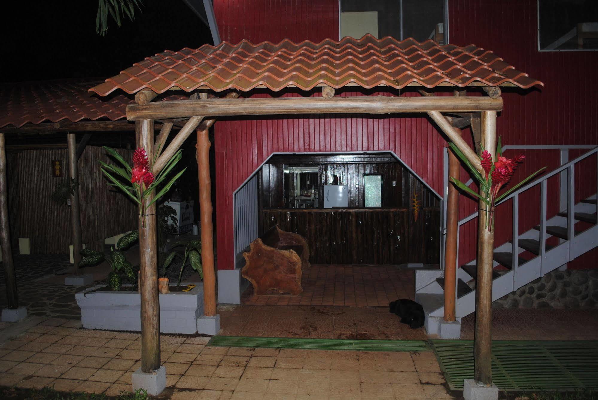 Islas Del Rio Hostel Tirimbina エクステリア 写真